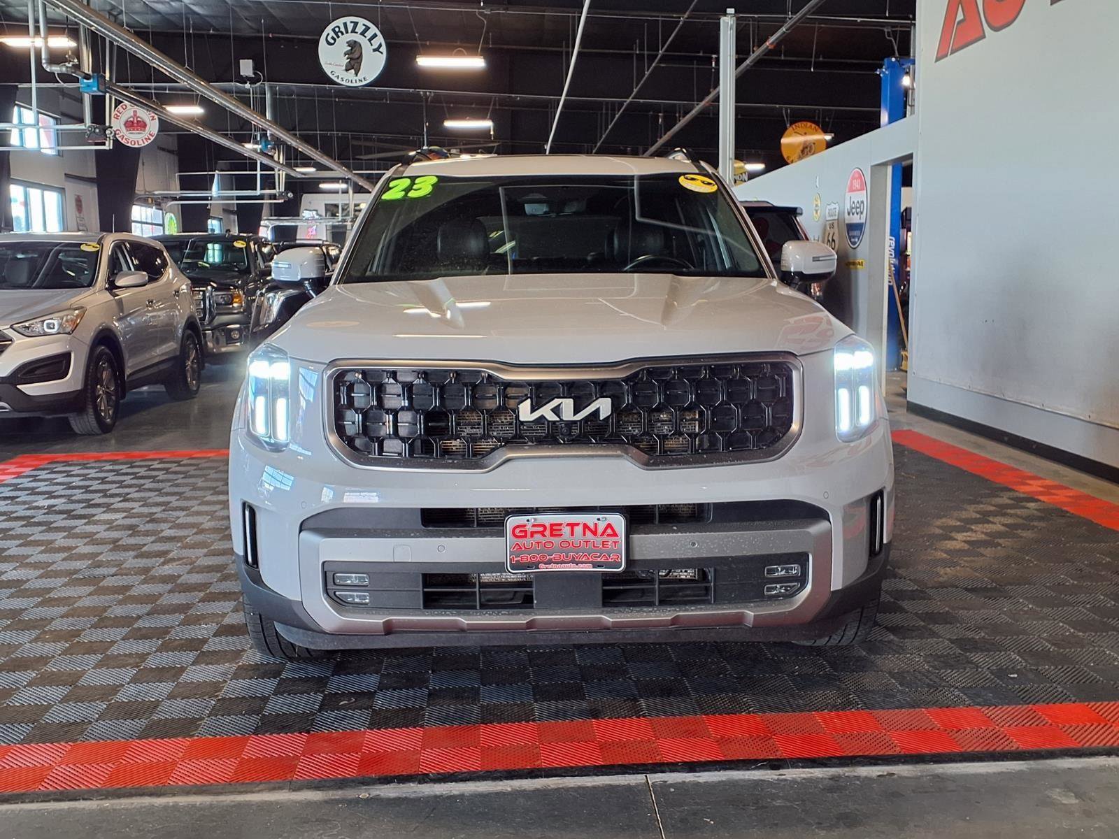 Used 2023 Kia Telluride SX Prestige X-Line AWD/4WD image 2