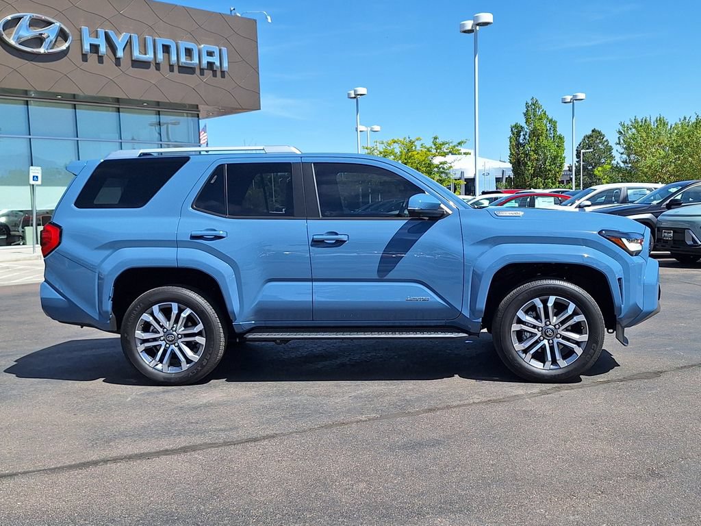 Used 2025 Toyota 4Runner Limited AWD/4WD image 2