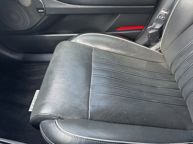 Used 2018 Genesis G90 3.3T Premium RWD image 43