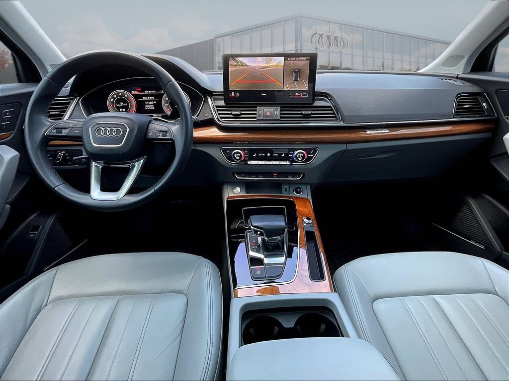 Used 2023 Audi Q5 2.0T Premium Plus w/ Premium Plus Package AWD/4WD image 9
