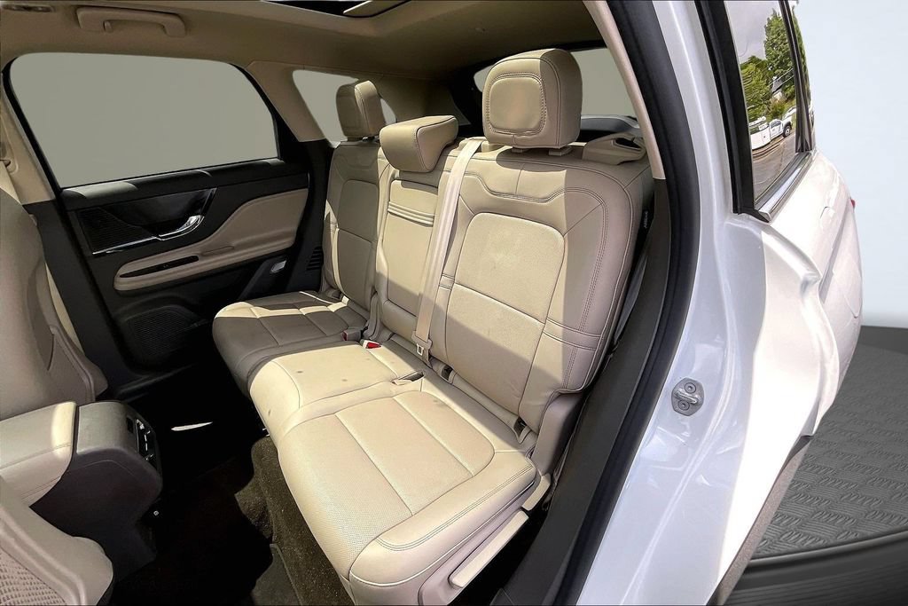 Used 2022 Lincoln Corsair FWD w/ Premium Package image 22