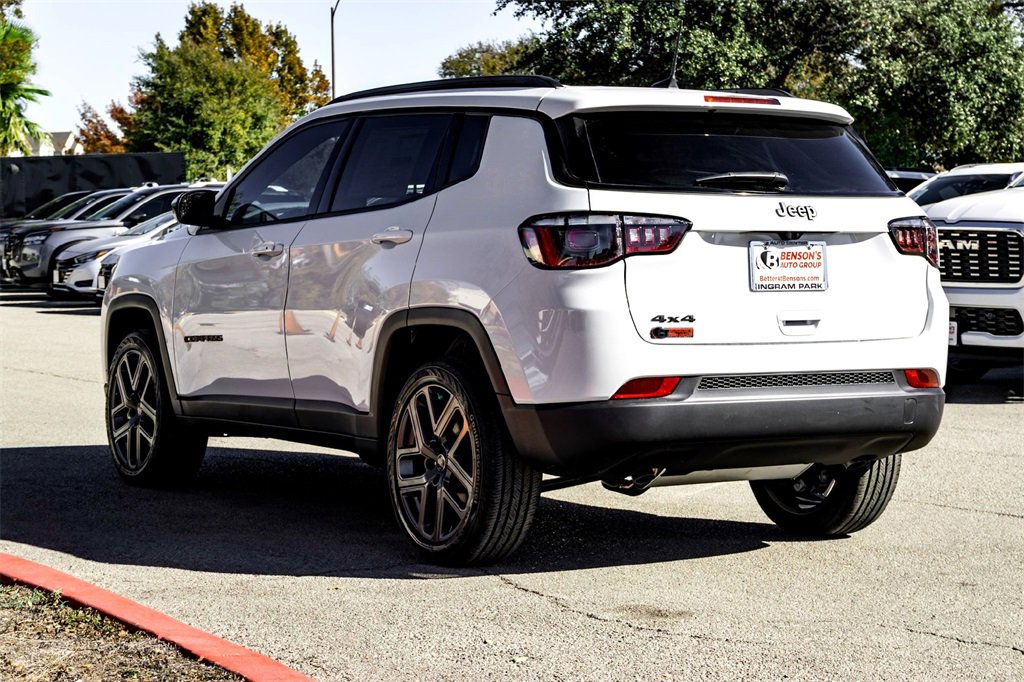New 2026 Jeep Compass Latitude image 5