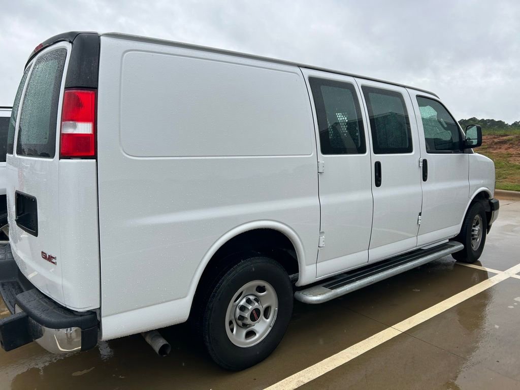 Used 2024 GMC Savana 2500 w/ Driver Convenience Package RWD image 6