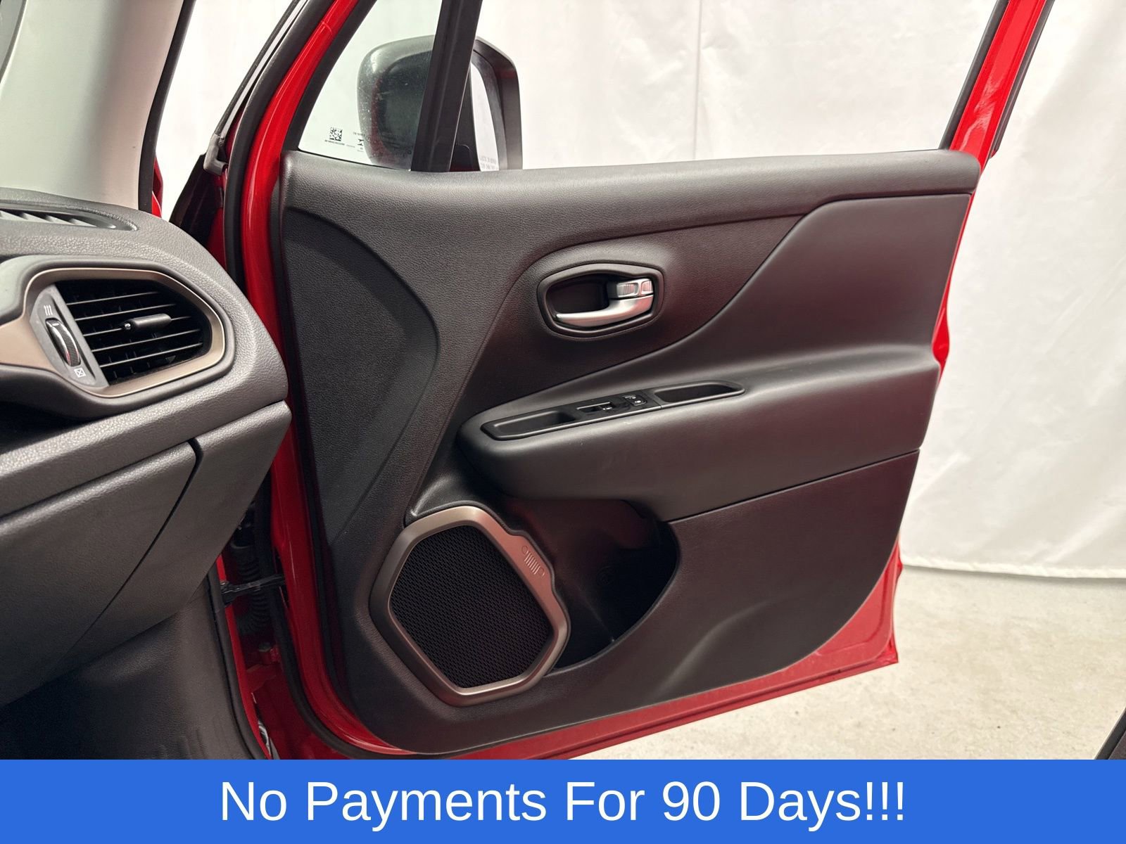 Used 2023 Jeep Renegade Latitude image 22