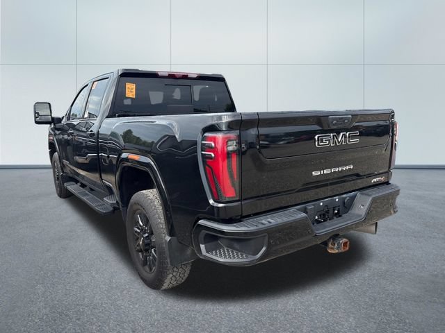 Used 2024 GMC Sierra 2500 AT4 w/ Technology Package AWD/4WD image 2