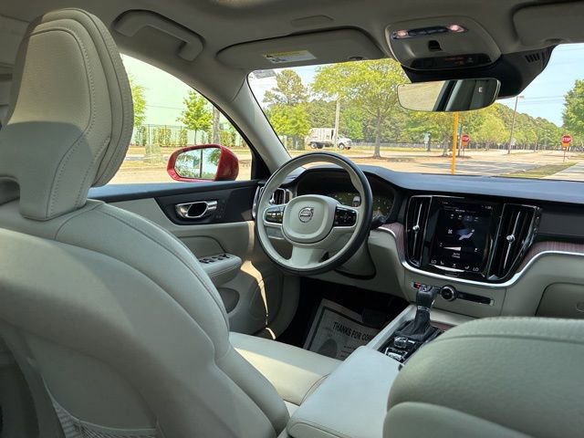Used 2020 Volvo V60 T5 Cross Country w/ Protection Package Premier AWD/4WD image 24