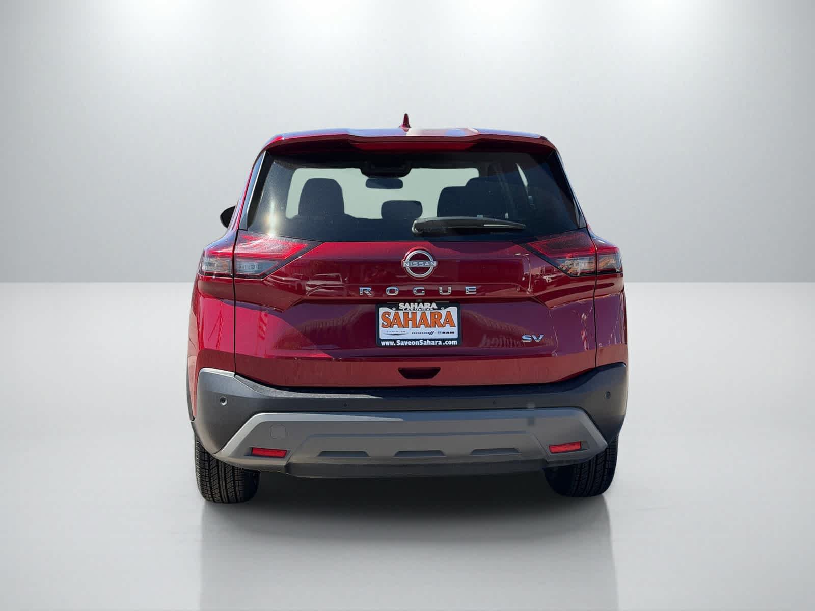 Used 2023 Nissan Rogue SV FWD image 5