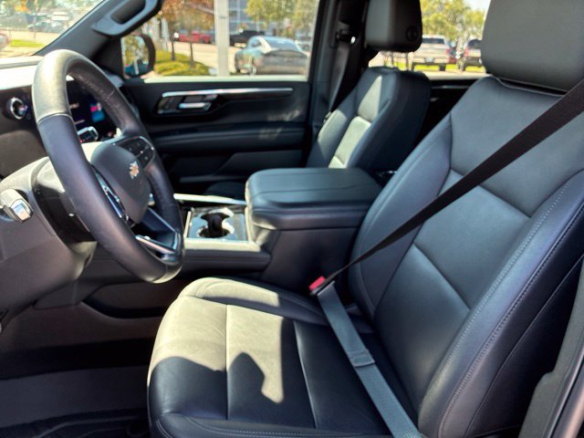 Used 2025 Chevrolet Tahoe LT w/ Comfort Package AWD/4WD image 11