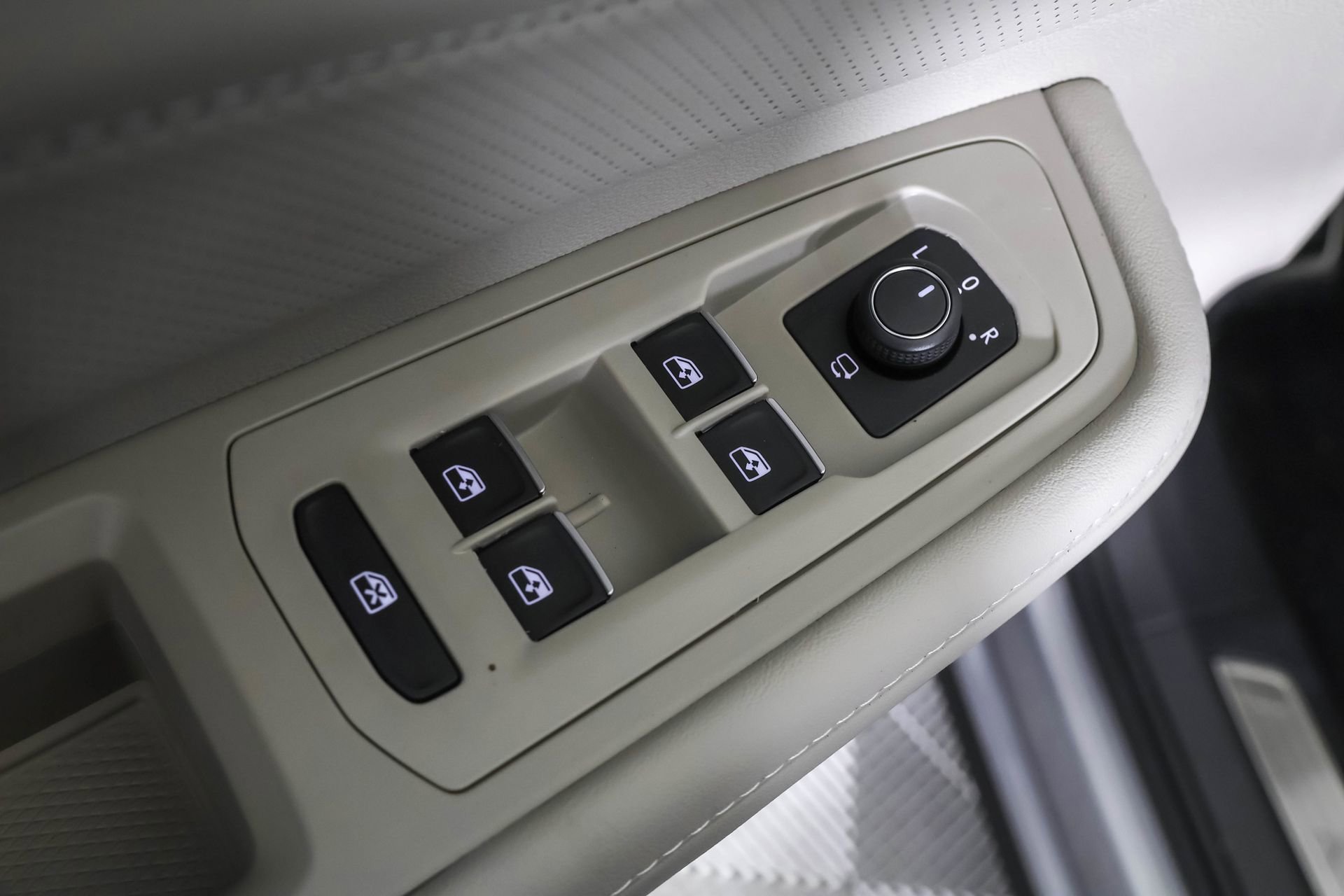 New 2026 Volkswagen Atlas SEL Premium R-Line image 33