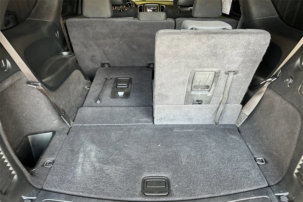 Used 2020 Dodge Durango SXT image 16