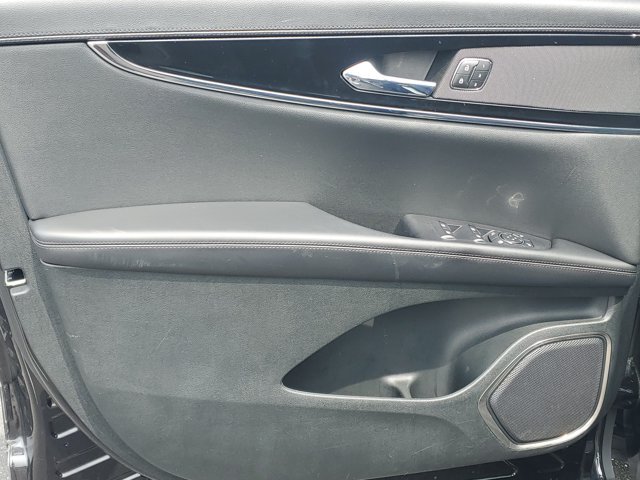 Certified 2023 Lincoln Nautilus Reserve AWD/4WD image 5