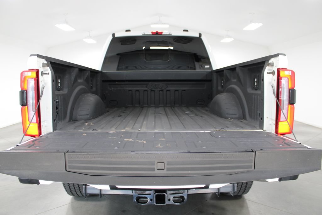 Used 2026 Ford F250 Platinum AWD/4WD image 11