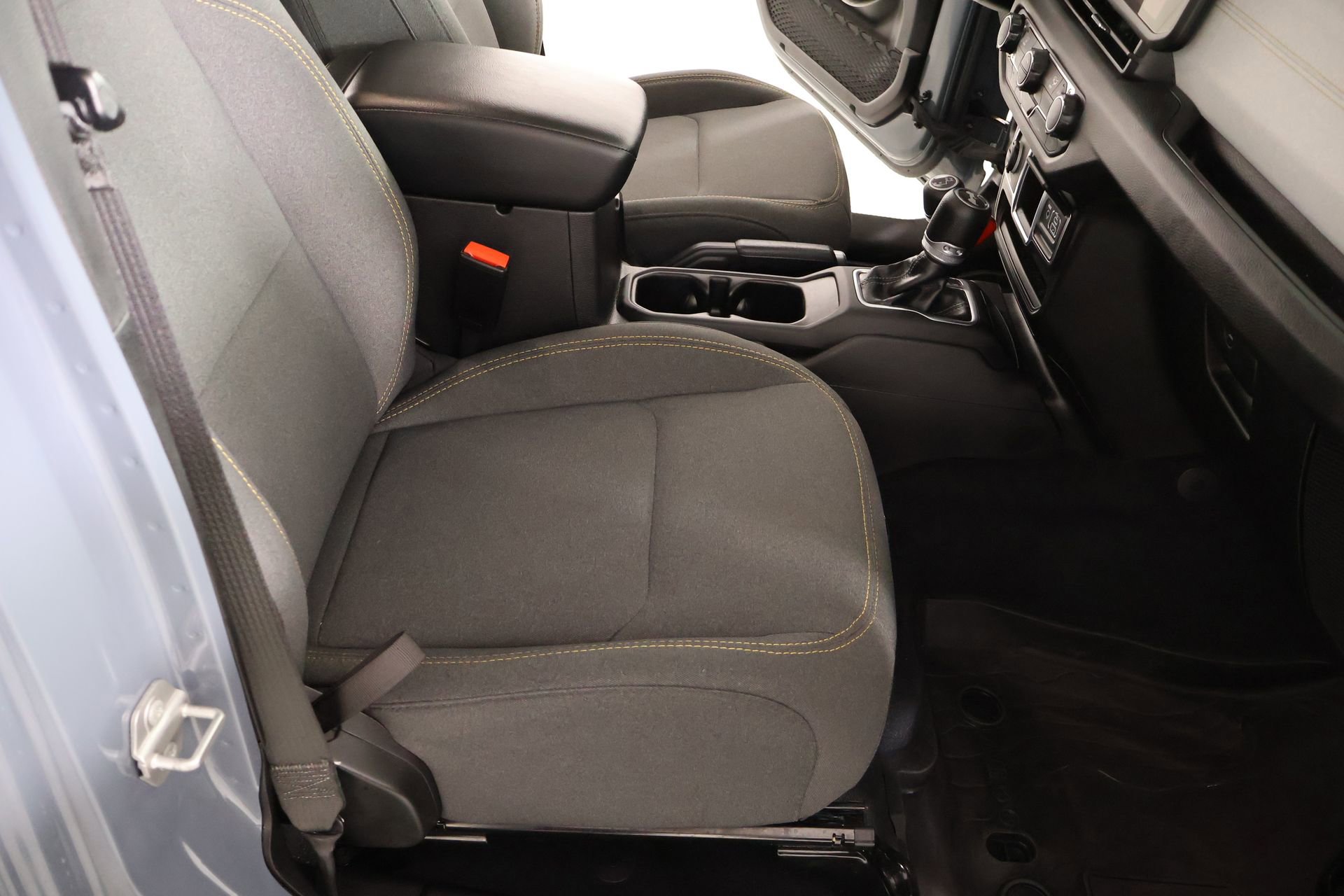 Used 2024 Jeep Wrangler Sport image 12