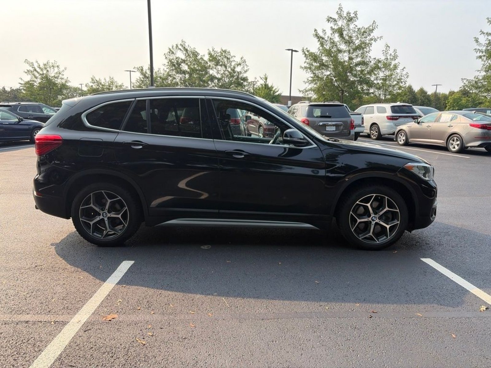 Used 2018 BMW X1 xDrive28i w/ Convenience Package AWD/4WD image 4