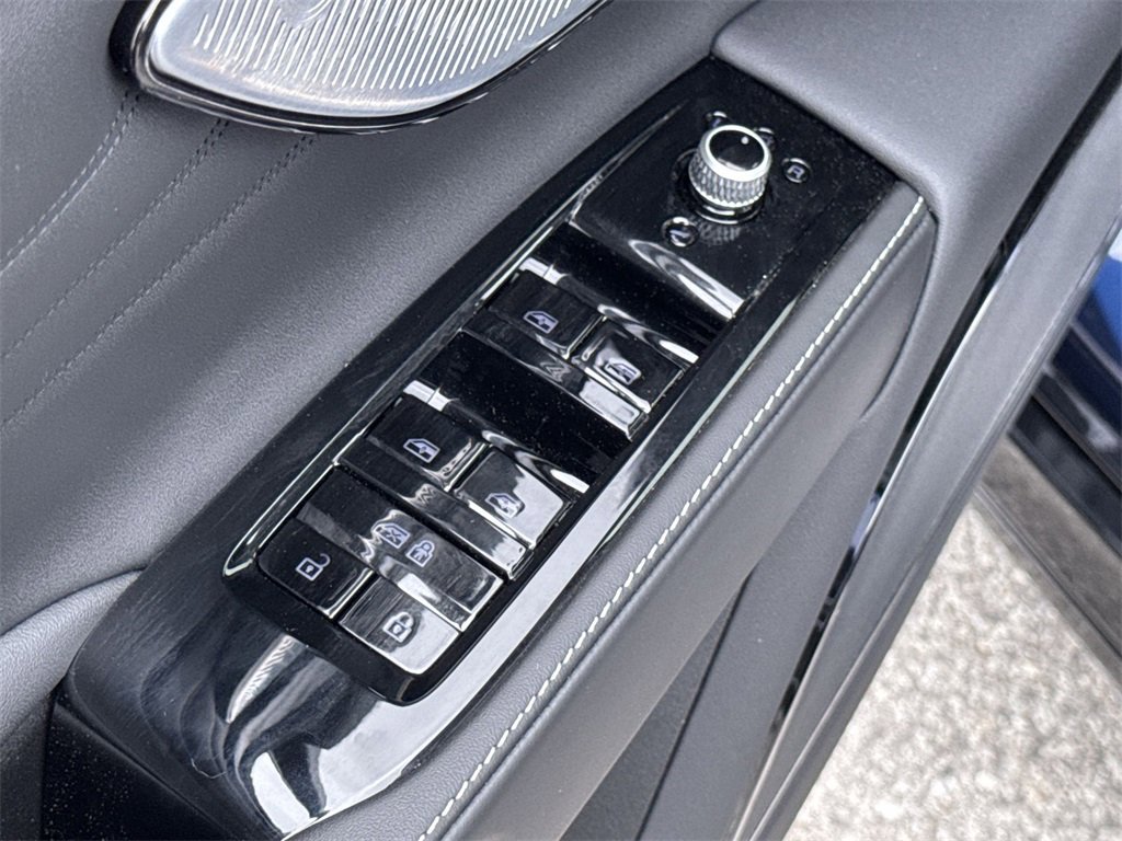 New 2025 Maserati Grecale Modena image 13