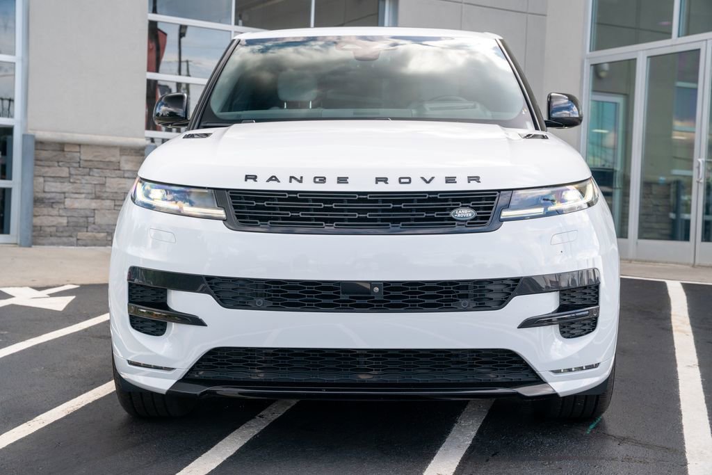 Used 2025 Land Rover Range Rover Sport Dynamic SE AWD/4WD image 4