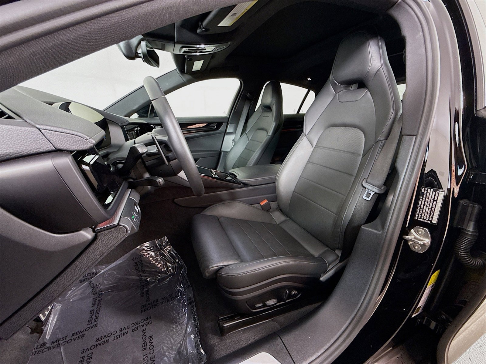 Certified 2025 Porsche Panamera image 5