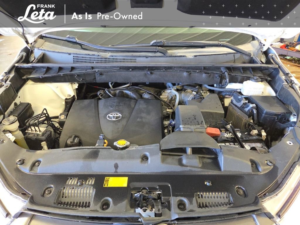 Used 2017 Toyota Highlander Plus AWD/4WD image 24