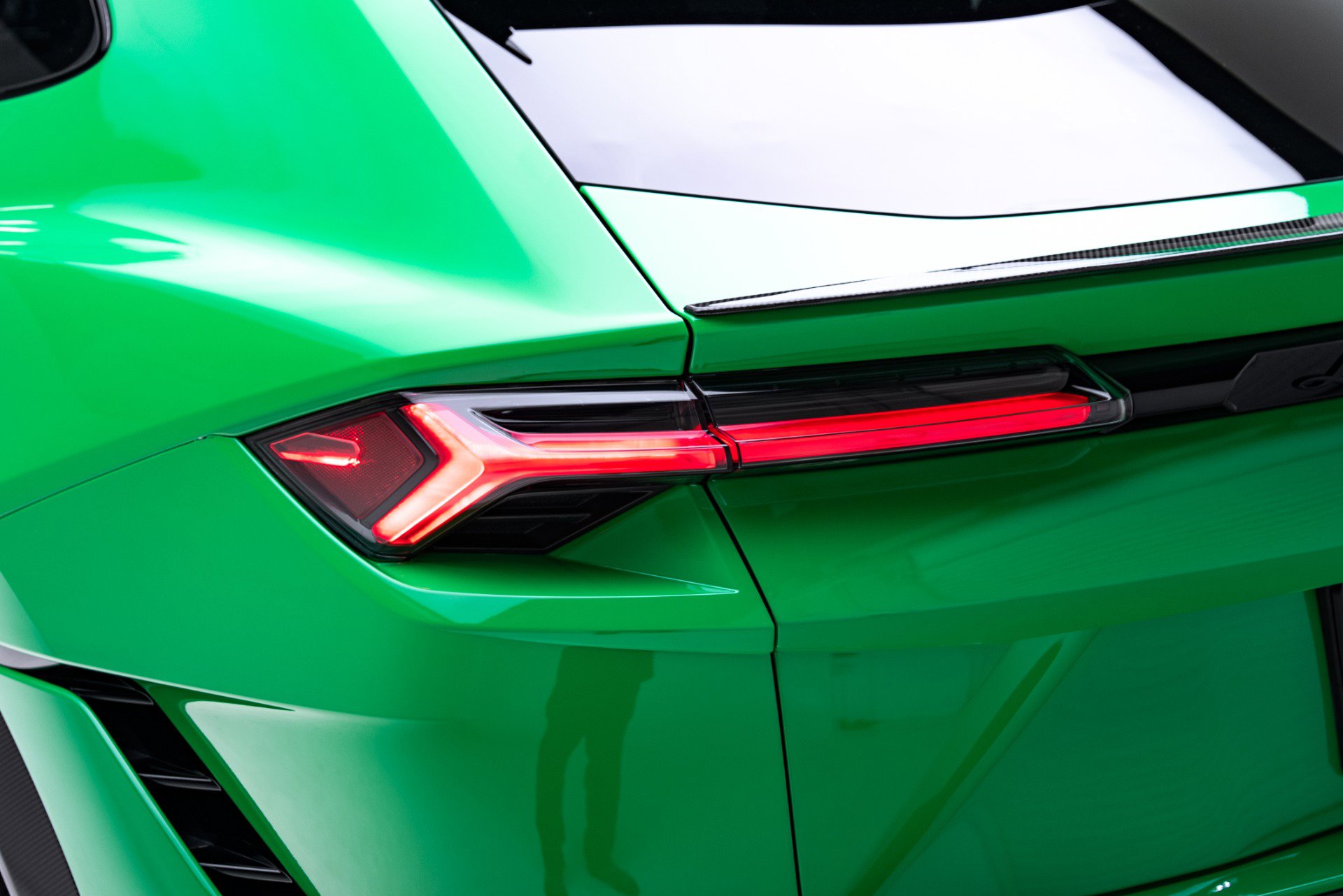 Used 2023 Lamborghini Urus Performante AWD/4WD image 31