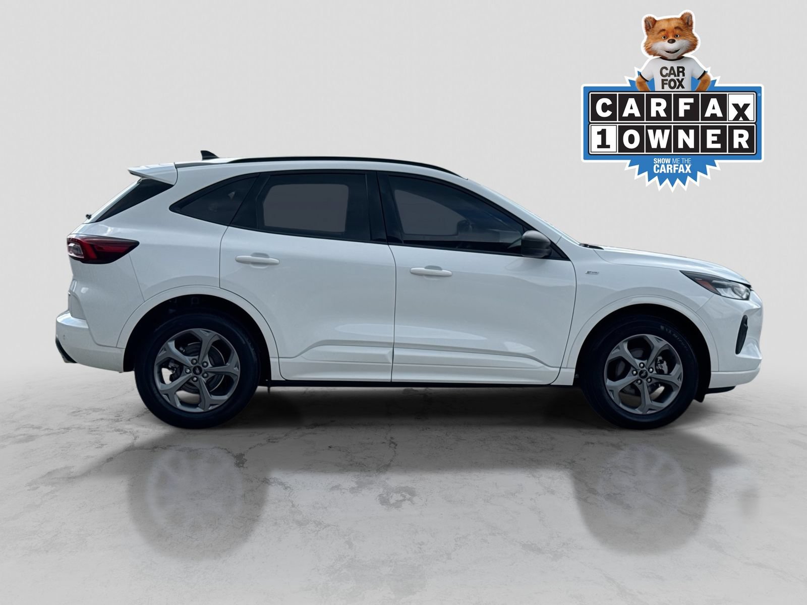 Certified 2023 Ford Escape ST-Line w/ Tech Pack #1 AWD/4WD image 9