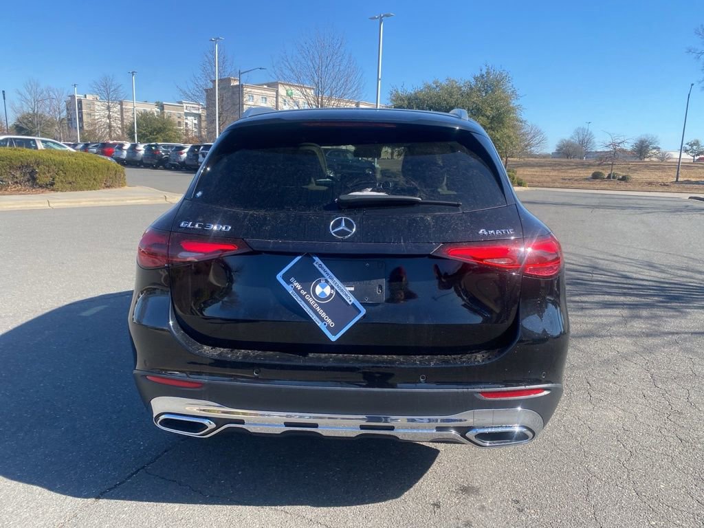Used 2024 Mercedes-Benz GLC 300 4MATIC image 4