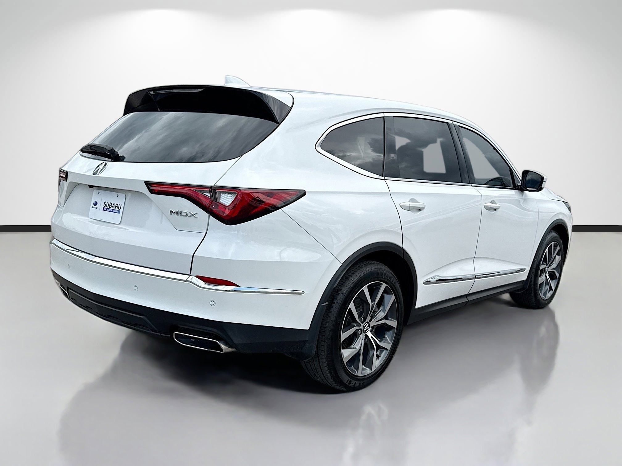 Used 2023 Acura MDX FWD w/ Technology Package image 3