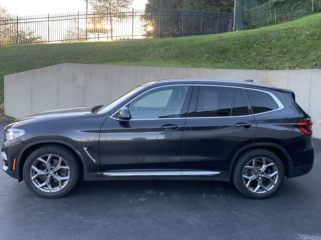 Used 2021 BMW X3 xDrive30i w/ Convenience Package AWD/4WD image 2