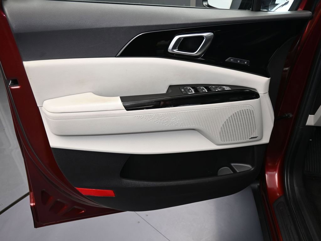 Used 2024 Kia Carnival SX Prestige image 11