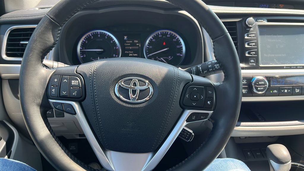 Used 2018 Toyota Highlander Limited AWD/4WD image 14