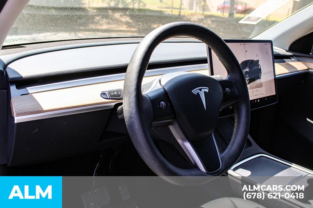 Used 2024 Tesla Model Y Long Range AWD/4WD image 21