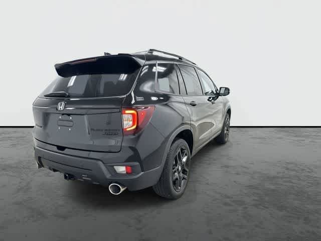 Certified 2025 Honda Passport Black Edition image 3