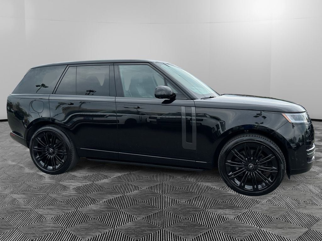 Used 2024 Land Rover Range Rover SE AWD/4WD image 6