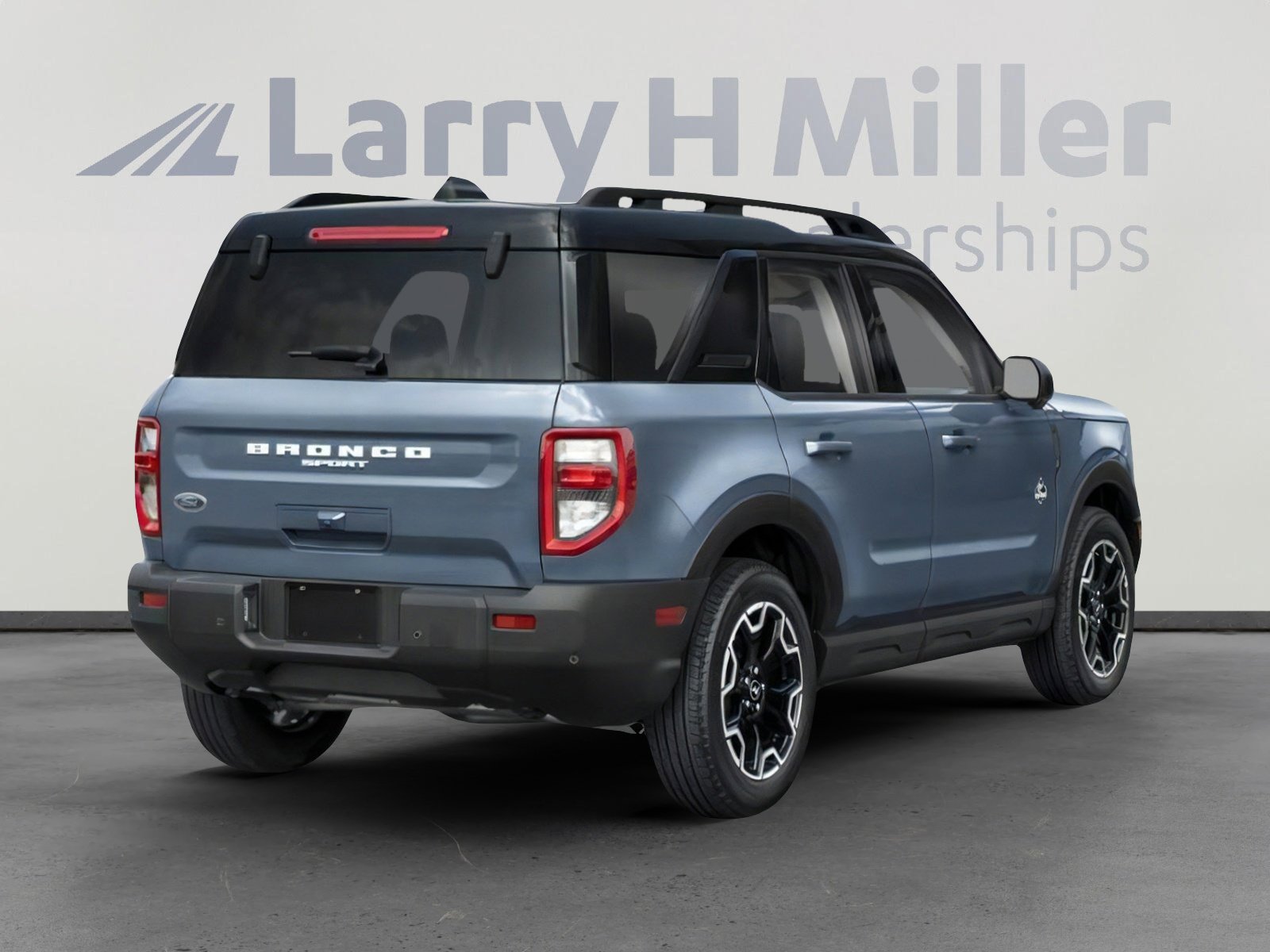 Used 2025 Ford Bronco Sport Outer Banks w/ Outer Banks Tech Package+ image 2