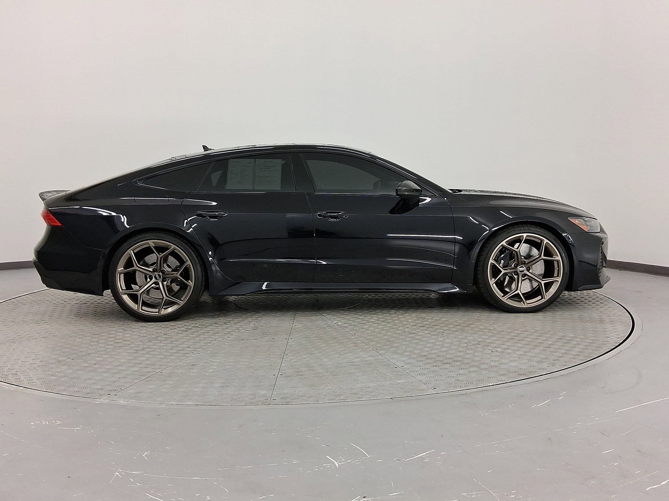 Used 2024 Audi RS 7 Performance w/ Bronze Edition image 8