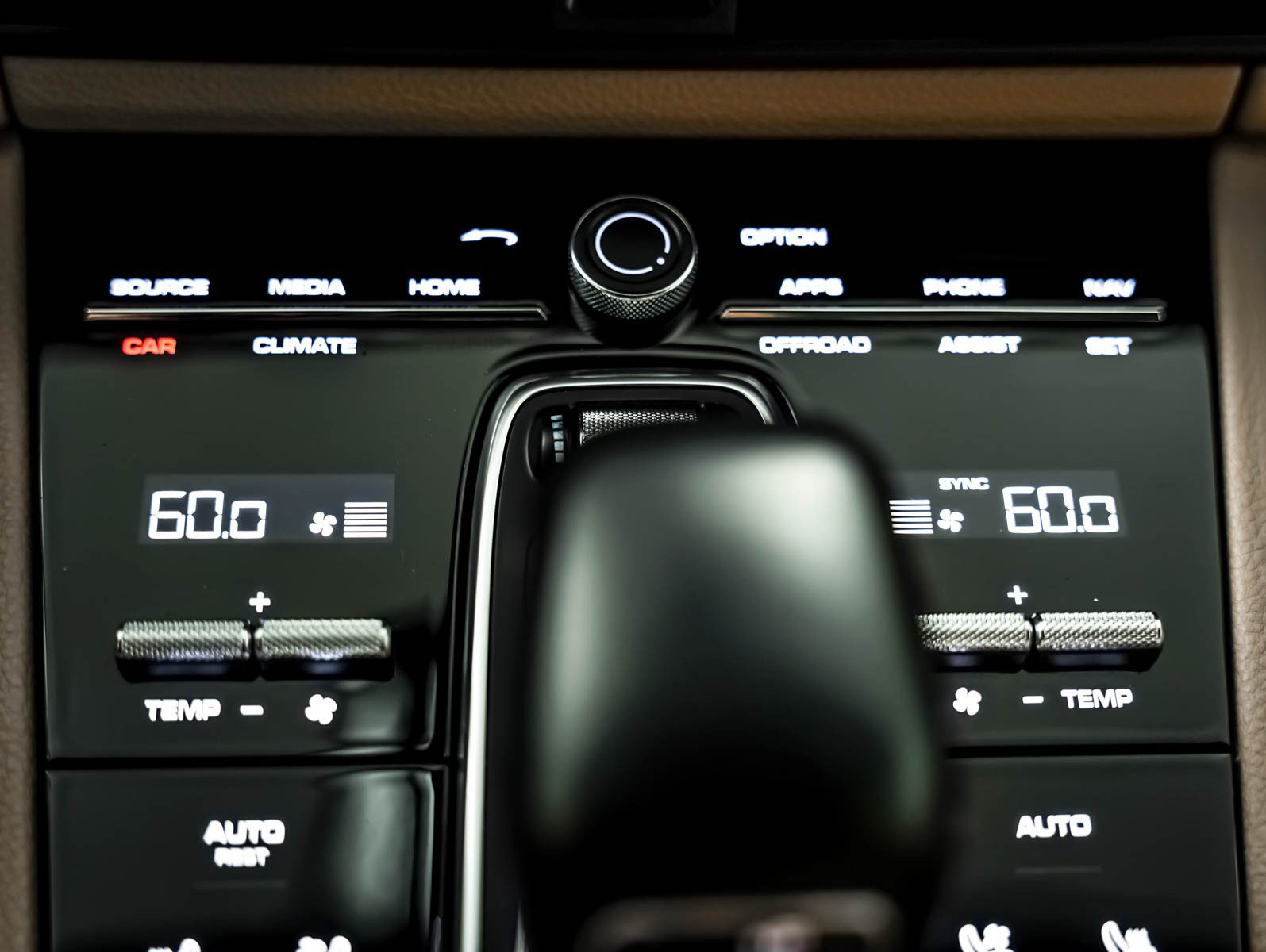 Certified 2023 Porsche Cayenne Platinum Edition AWD/4WD image 21