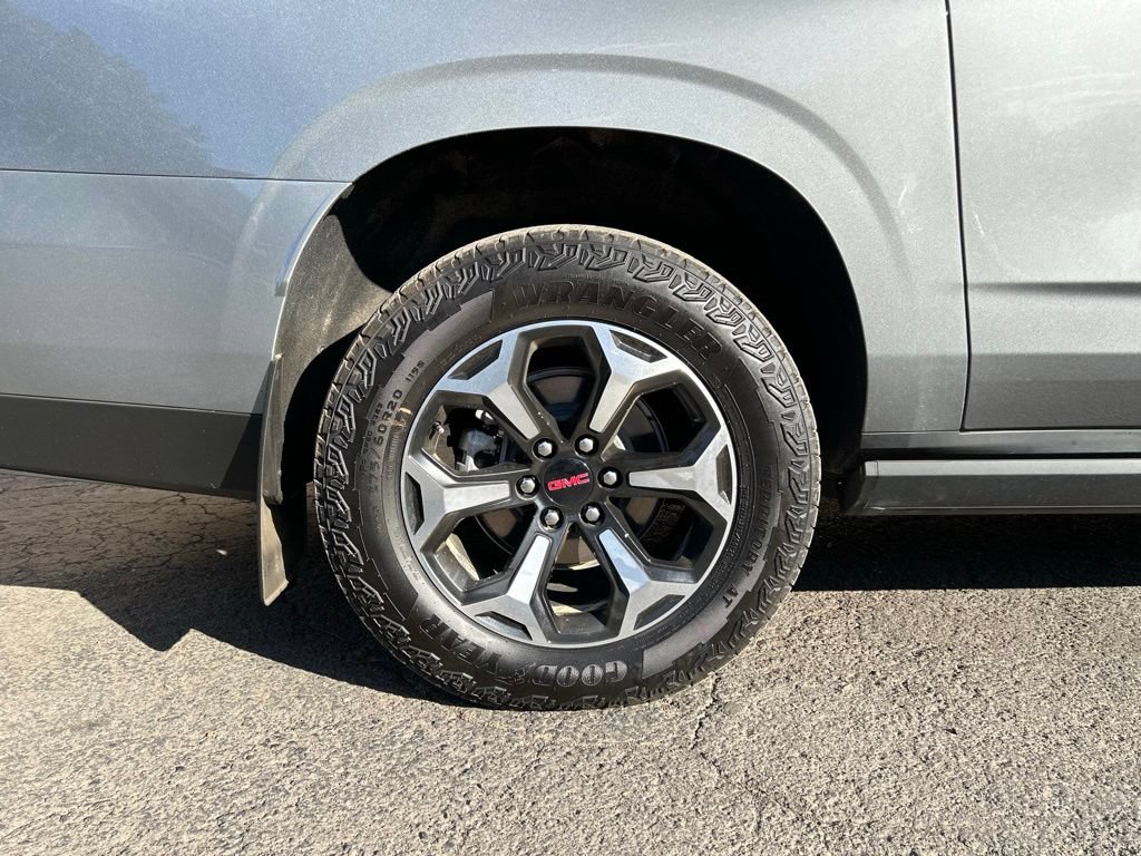Used 2026 GMC Yukon XL AT4 AWD/4WD image 4