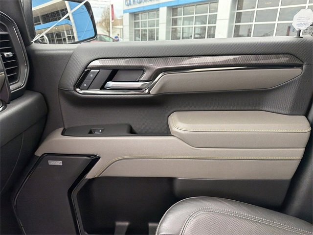 Used 2025 Chevrolet Silverado 1500 ZR2 w/ Technology Package image 24