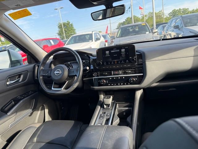 Used 2024 Nissan Pathfinder SL w/ SL Premium Package image 24