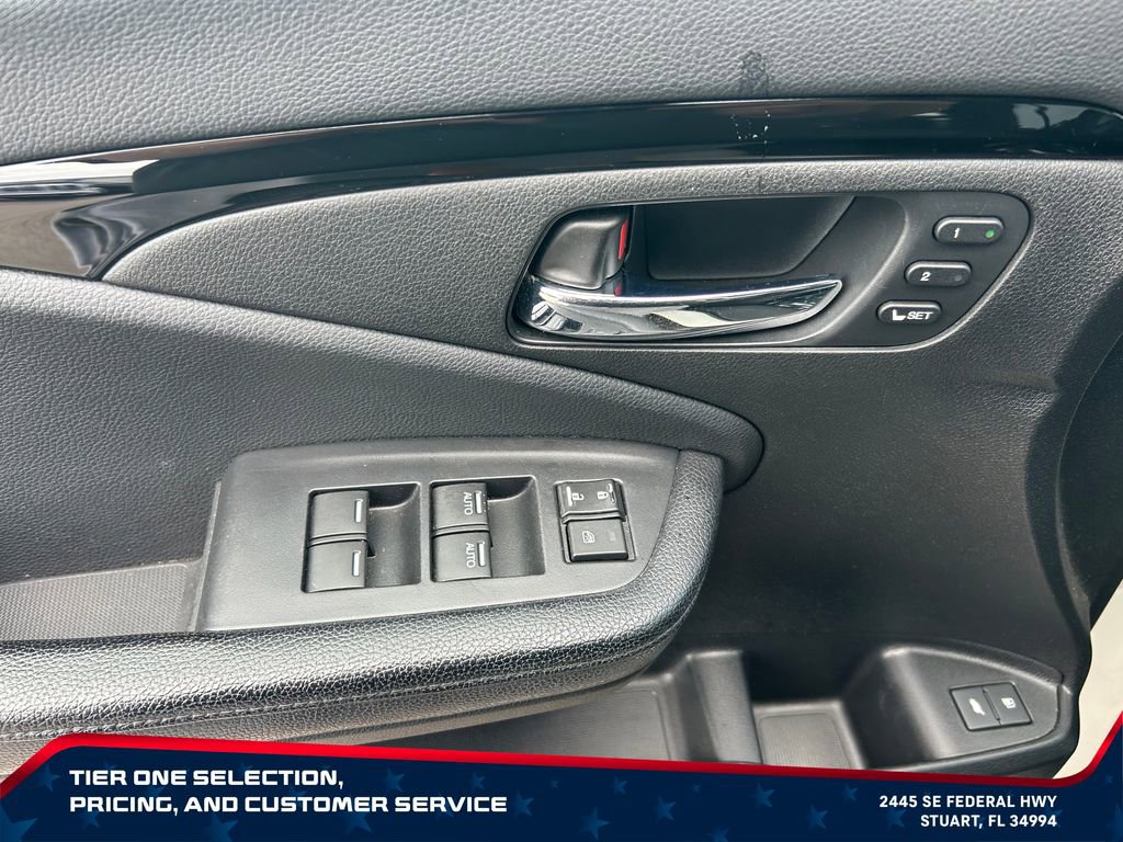 Used 2017 Honda Pilot Touring image 46