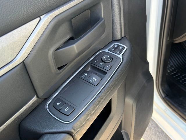 Used 2024 RAM 2500 Tradesman w/ Chrome Appearance Group AWD/4WD image 13