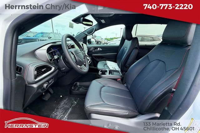 New 2027 Chrysler Pacifica Select FWD image 19