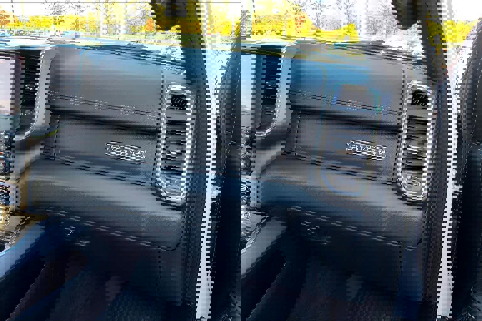 Used 2021 RAM 1500 Laramie w/ Sport Appearance Package image 15