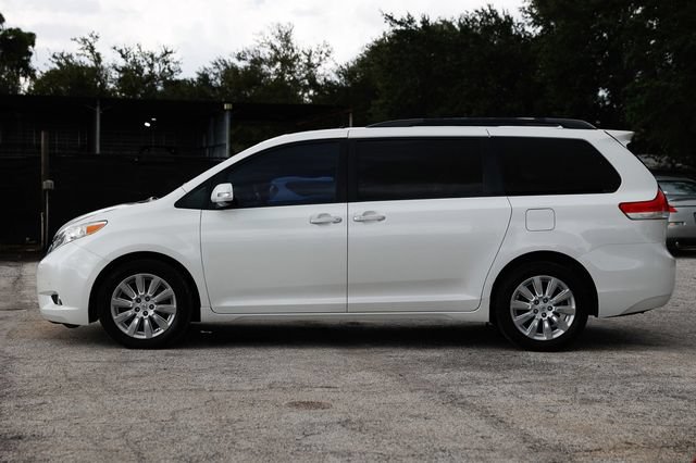 Used 2014 Toyota Sienna Limited w/ Limited Premium Package AWD/4WD image 4