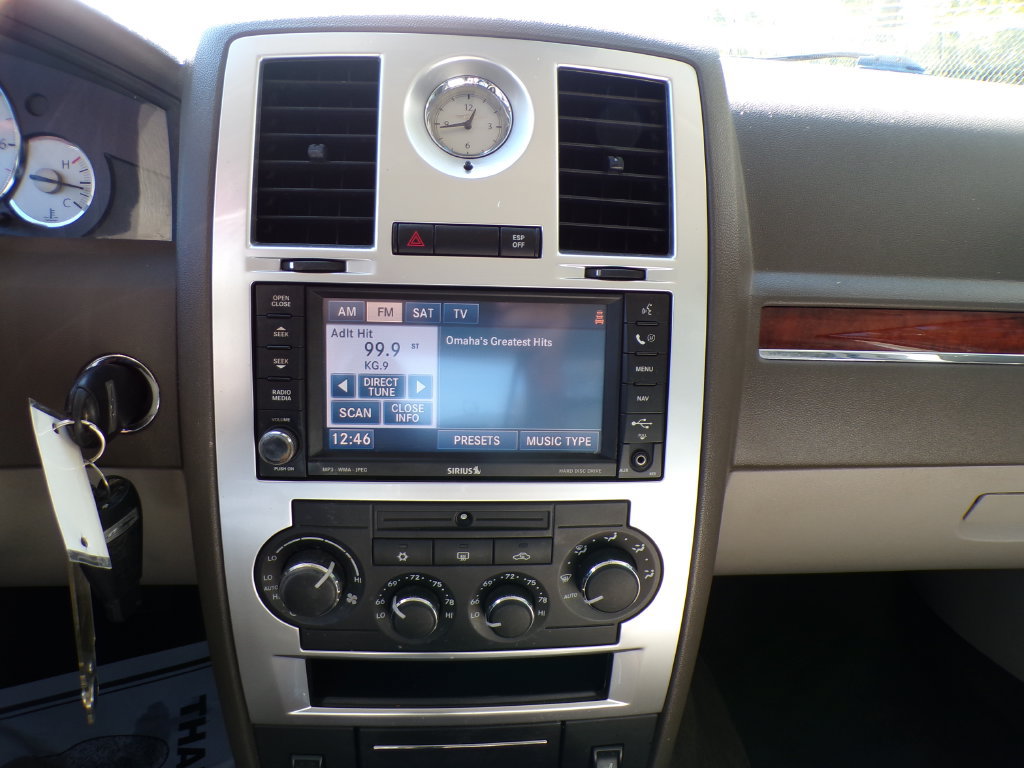 Used 2008 Chrysler 300 Limited AWD/4WD image 26