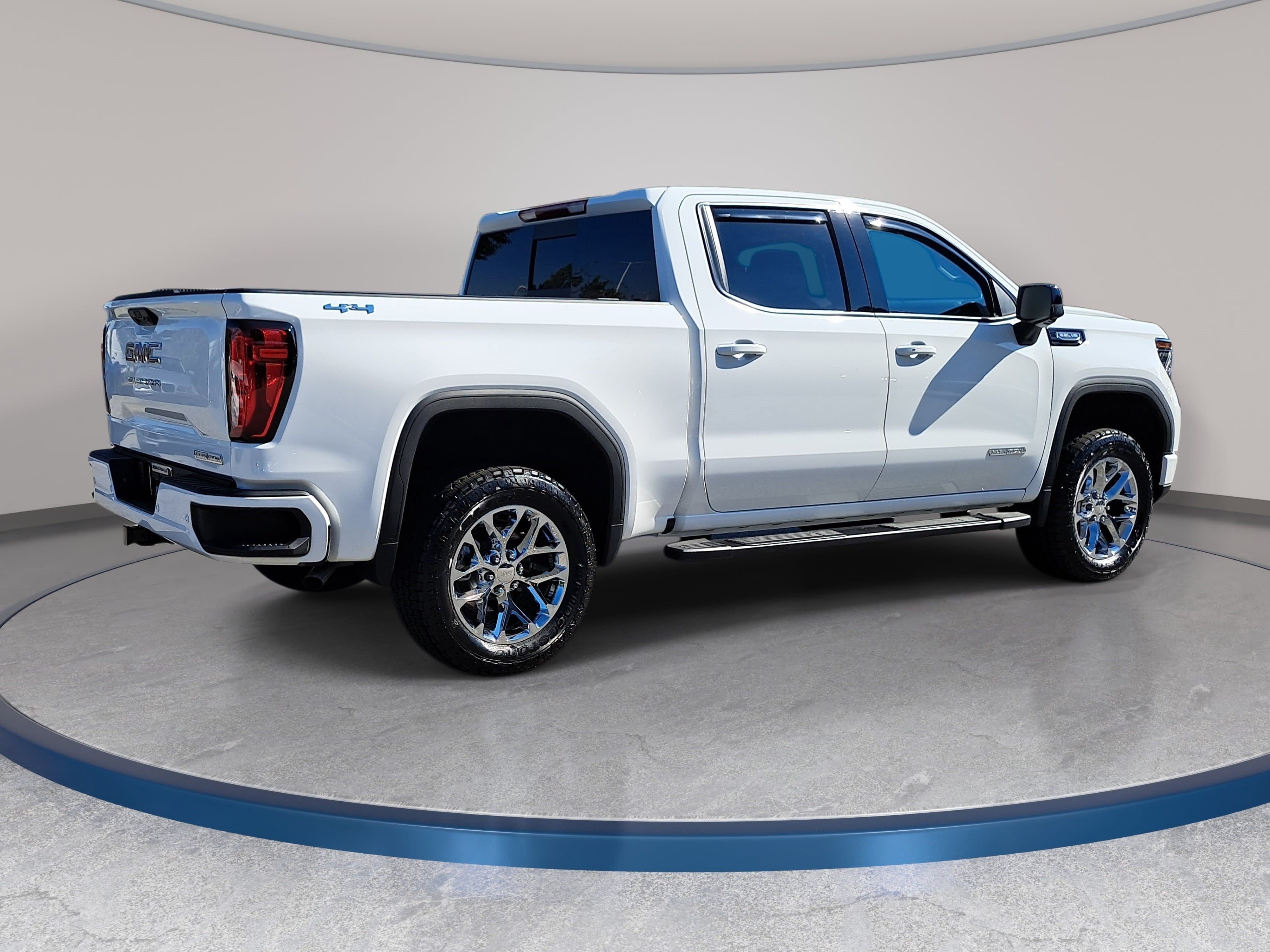 Used 2026 GMC Sierra 1500 Elevation w/ Elevation Premium Package AWD/4WD image 5