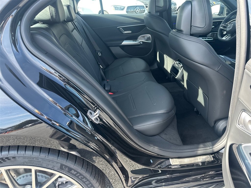 New 2026 Mercedes-Benz E 53 AMG e 4MATIC Sedan image 17