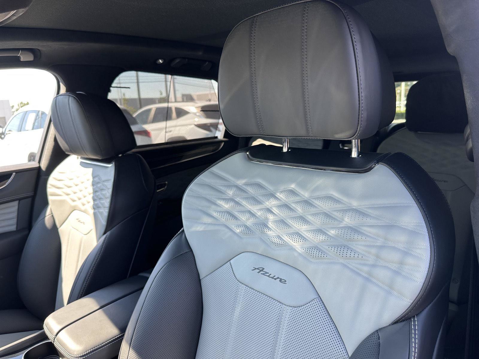 New 2027 Bentley Bentayga AWD/4WD image 12
