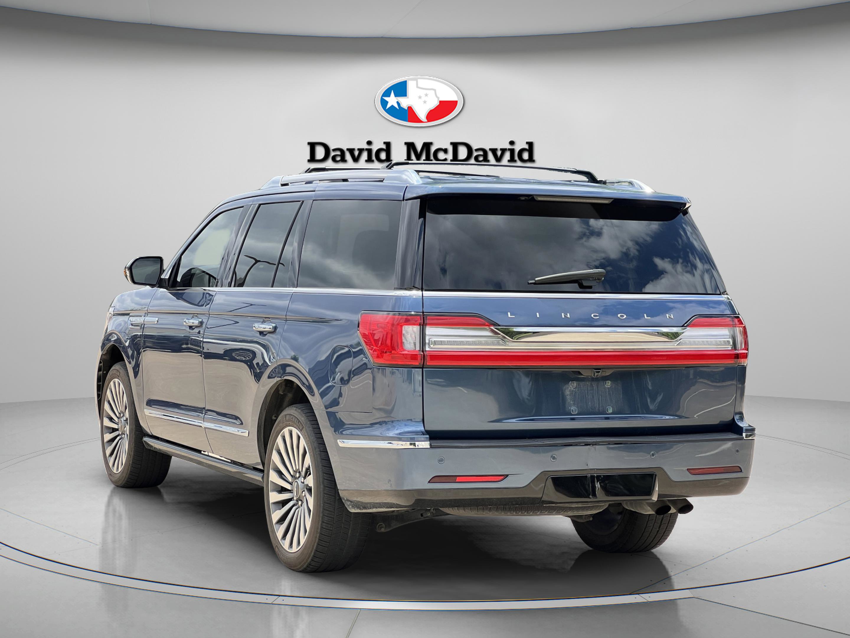 Used 2019 Lincoln Navigator Reserve w/ Cargo Package AWD/4WD image 9