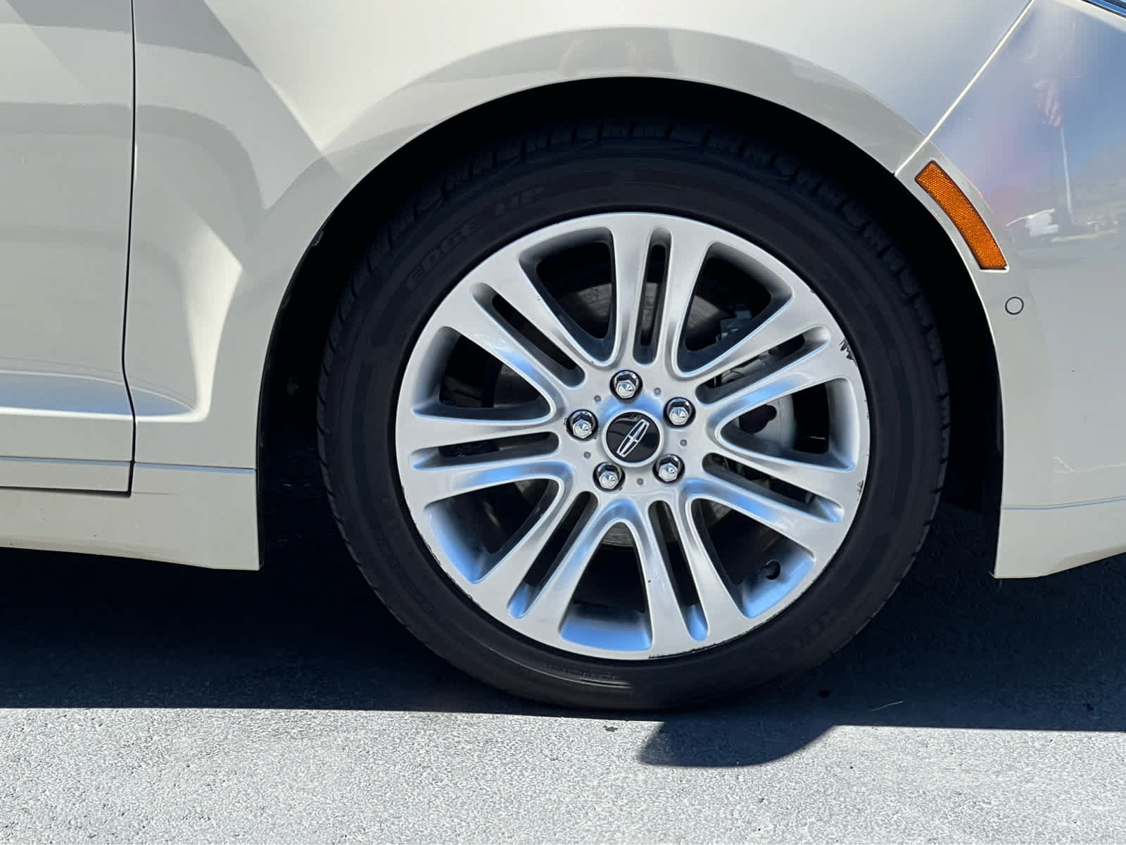 Used 2014 Lincoln MKZ Hybrid w/ Equipment Group 202A Reserve FWD image 16