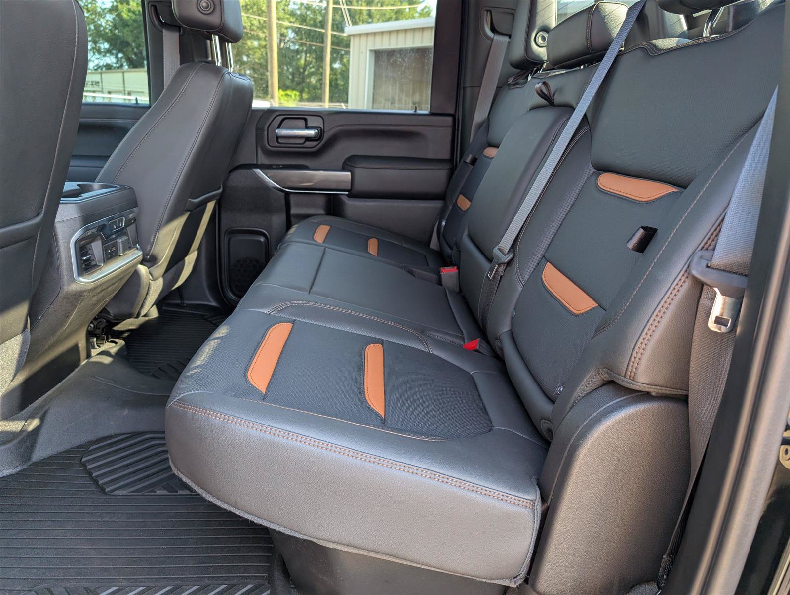 Used 2021 GMC Sierra 2500 AT4 w/ AT4 Premium Plus Package AWD/4WD image 34